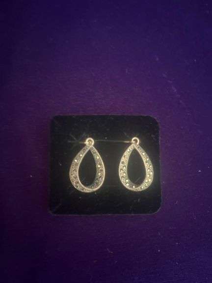 Marcasite Dangle Earings image