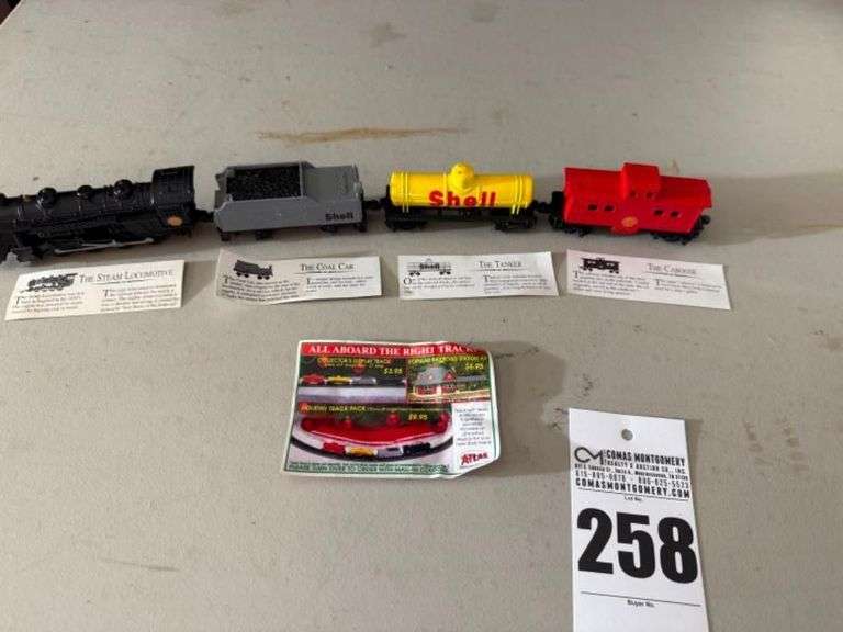 Atlas Shell Oil Model Railroad Cars image