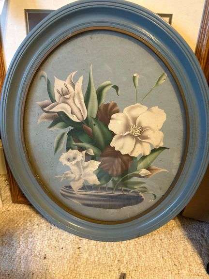 Floral Print in Oval Frame 17”x20.5” image