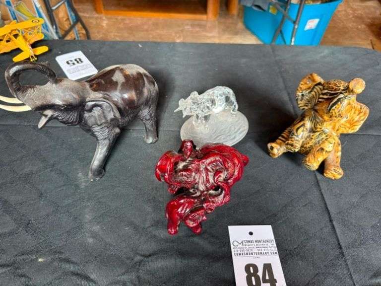 Elephant Figurines image