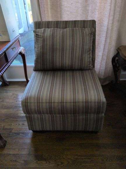 Bassett Side Chair image