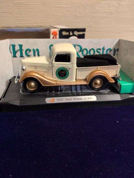 Hen and Rooster Truck and Knife image