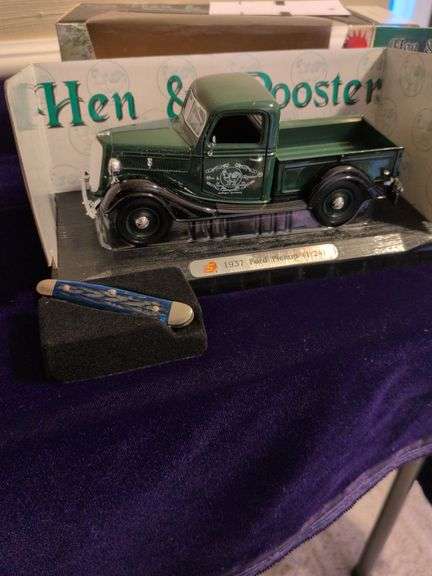 Hen And Rooster Truck and Knife Set image