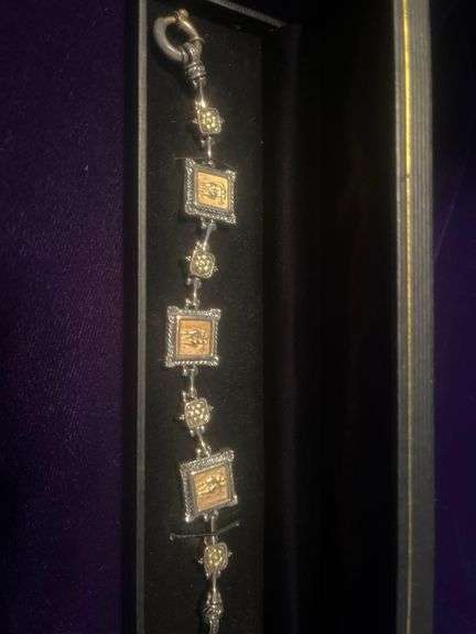 Bracelet with Glass Cameos image