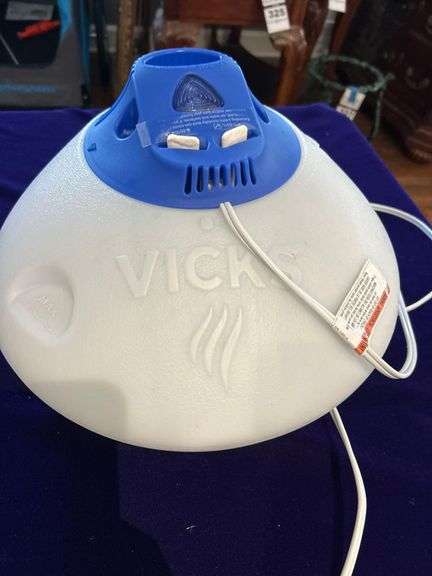 Vicks Humidifier image