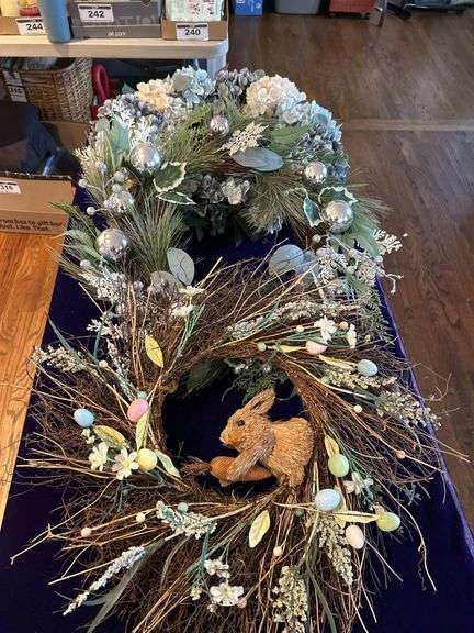 3 Seasonal Wreaths image