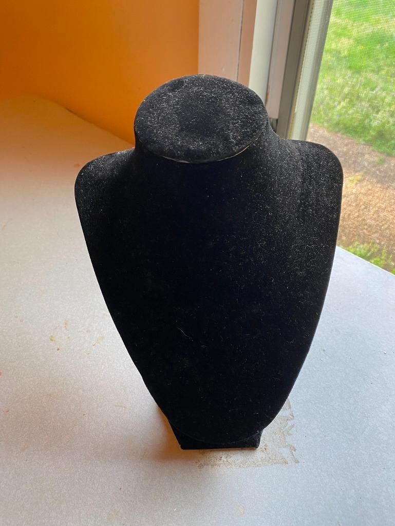 Lot image 1