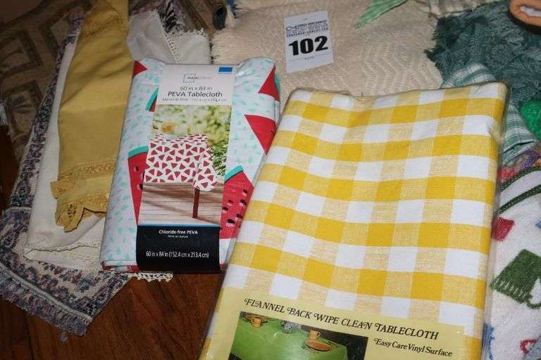 Variety of Table Runners, Kitchen Towels, Hot pads, Aprons, Some in package table cloths