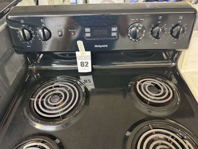 Hotpoint Black Electric Range - Model No. R B526DH2BB