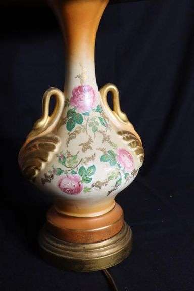Vintage Ceramic/Porcelain Table Lamp with shade    25"x16"
