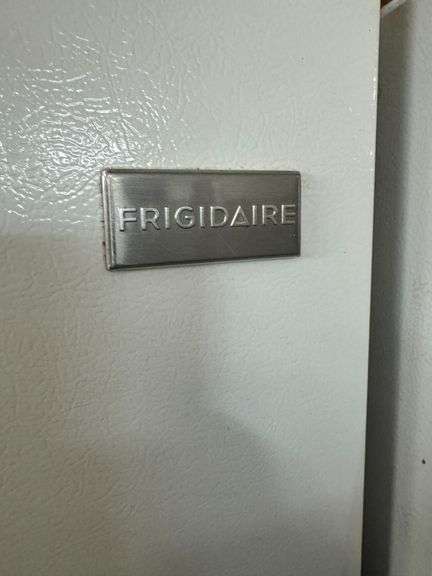 Frigidaire White Refrigerator Model FFHT1521QW2