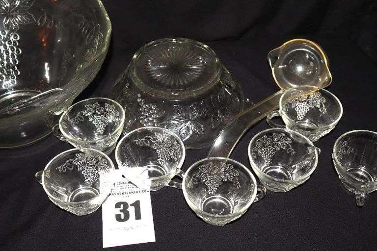 Vintage Grape Design Punch Bowl with Pedestal, 7 cups and plastic ladle