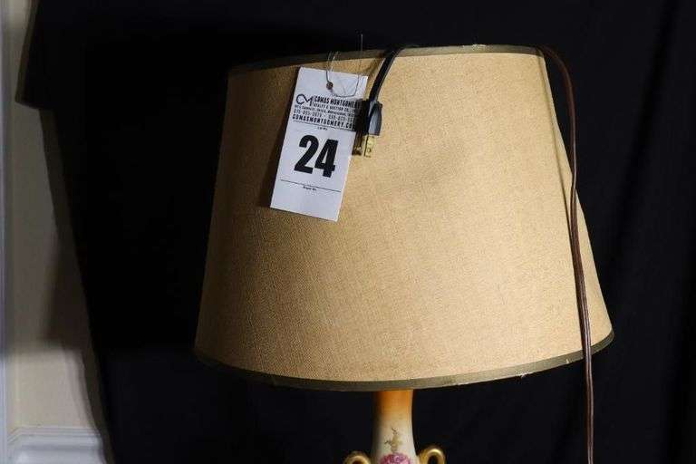 Vintage Ceramic/Porcelain Table Lamp with shade    25"x16"