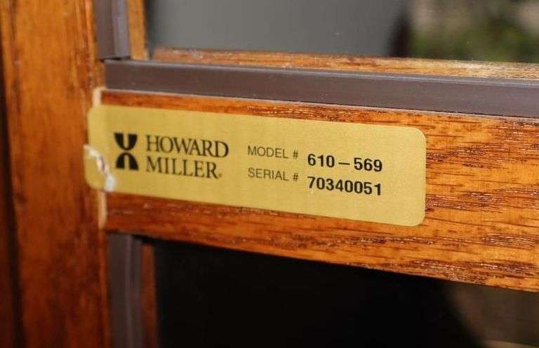Vintage Howard Miller Grandfather Clock    85"x18"x11"                         **Buyer bring Help to Remove