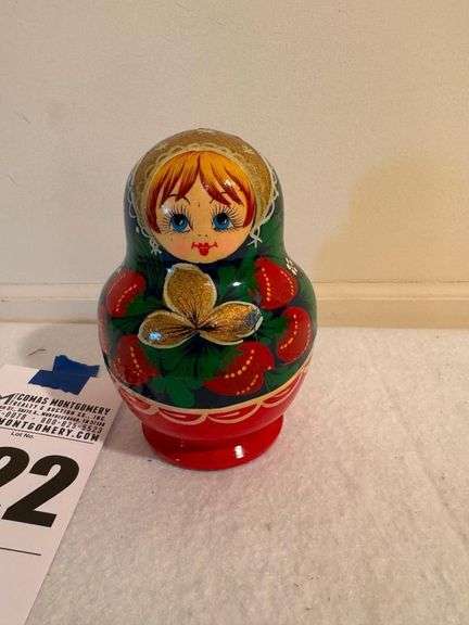 Set of 7 Hand-Painted Russian Nesting Dolls