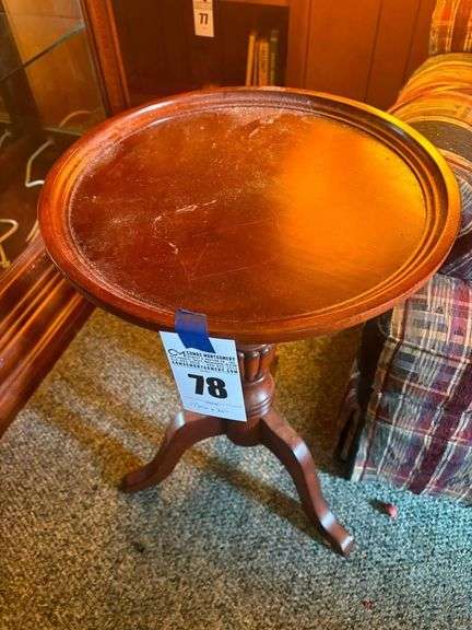 Round Tripod Table