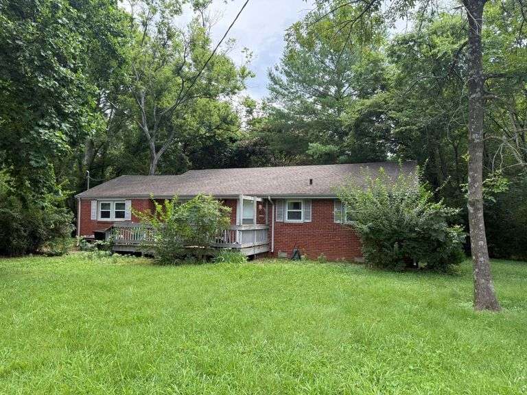 REAL ESTATE: 1510 Leaf Ave, Murfreesboro, TN