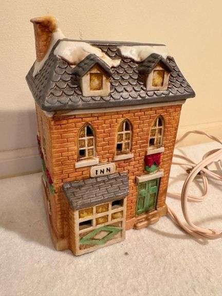 Ceramic Light Up Inn House Decoration