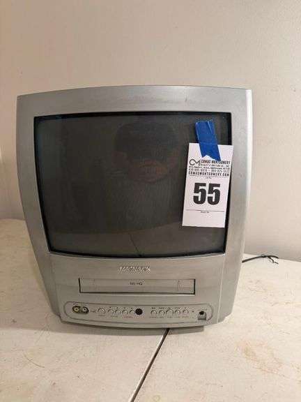 Magnavox MC132EMG/17 Television with VHS Player