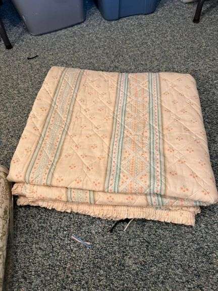 Assorted Bedding Lot - Quilts and Sheets