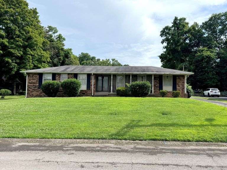 REAL ESTATE: 644 Topeka Dr, Hermitage, TN