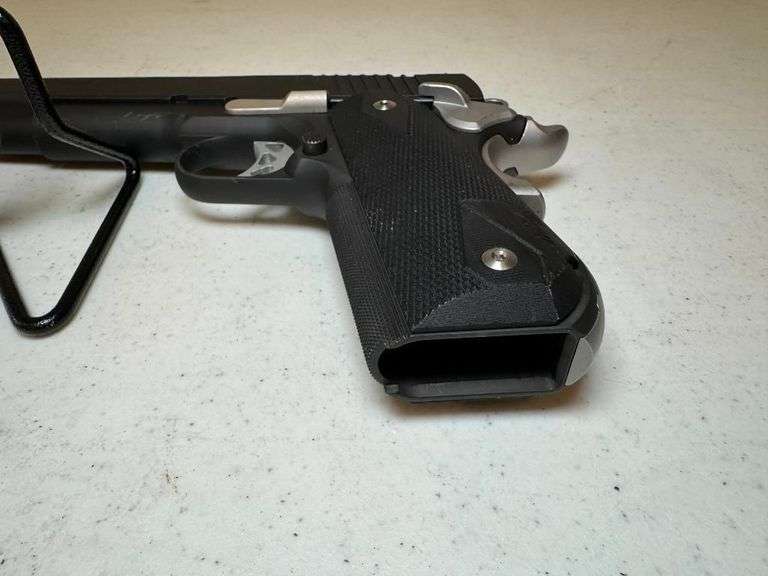 Sig Sauer 1911 .45 ACP Pistol