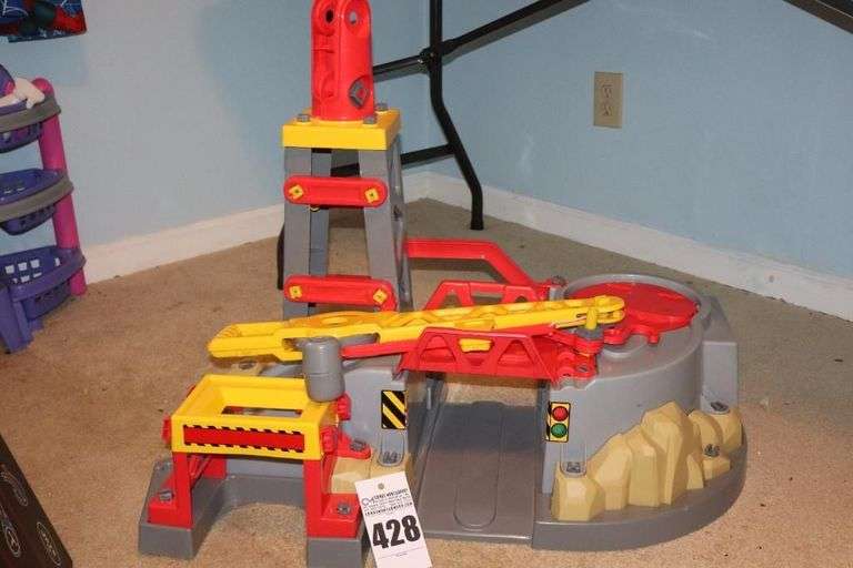 Large Car/Crane Playset (no cars or trucks) image