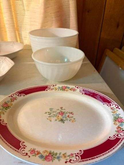 Decorative Plates and Bowls