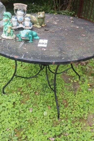 Round Outdoor Metal Table with additional Item  28"x44"