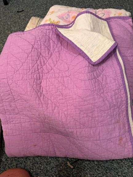 Assorted Bedding Lot - Quilts and Sheets
