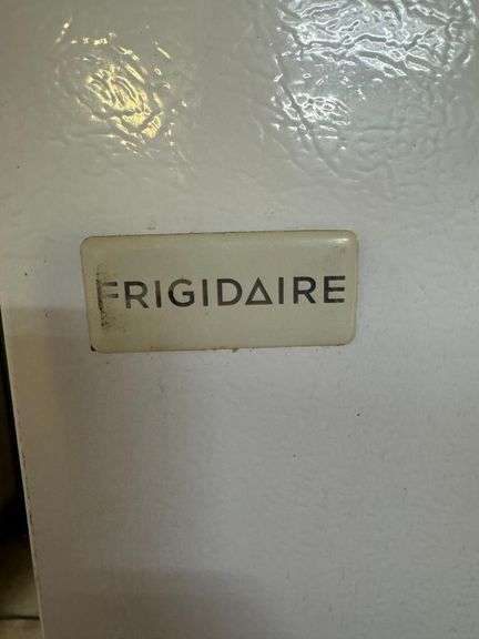 Frigidaire Top Freezer Refrigerator