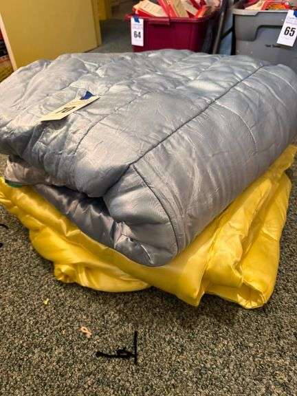 Assorted Bedding - Comforters & Pillows