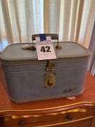 Skyport Vanity Case