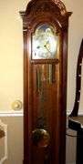 Vintage Howard Miller Grandfather Clock    85"x18"x11"                         **Buyer bring Help to Remove