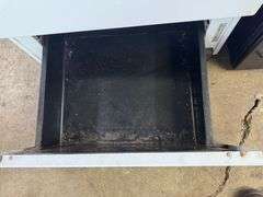 GE Electric Range - Model J BS03 V1WH