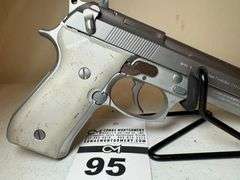 Beretta 92FS-CAL 9mm Parabellum Handgun