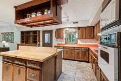 Tract 4: House and Building on 17.7+/- Acres - THIS TRACT IS SELLING IN WHOLE DOLLARS