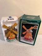 Dickens Collectables Victorian Series Windmill House 1997
