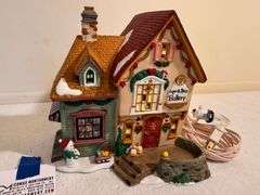 Santa's Workbench Collection Sugar & Spice Bakery Figurine