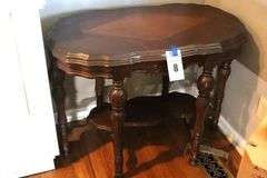 Antique Wood Side Table with bottom Shelf     28"x37"x21"