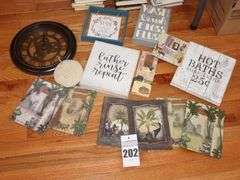 Variety of wall art Décor items: Ceramic, Canvas & wall clock etc.