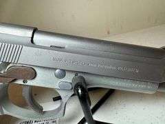 Beretta 92FS-CAL 9mm Parabellum Handgun