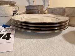Noritake Ivory China Trudy Dinnerware Set