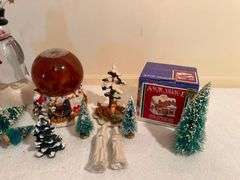 Christmas Decoration Lot: Snow Globes, Figurines, and More