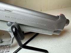 Beretta 92FS-CAL 9mm Parabellum Handgun