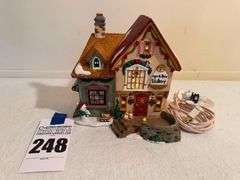 Santa's Workbench Collection Sugar & Spice Bakery Figurine
