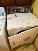 Hotpoint Heavy Duty Clothes Dryer - Model DLB 2650BDLWH
