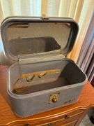 Skyport Vanity Case