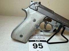 Beretta 92FS-CAL 9mm Parabellum Handgun