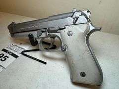 Beretta 92FS-CAL 9mm Parabellum Handgun